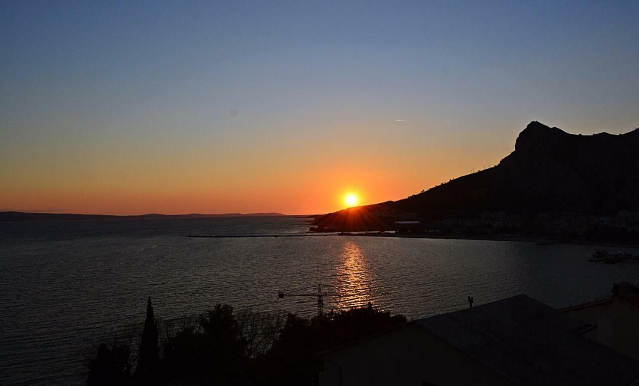 Cosy Sunset Apartment Omiš Zewnętrze zdjęcie